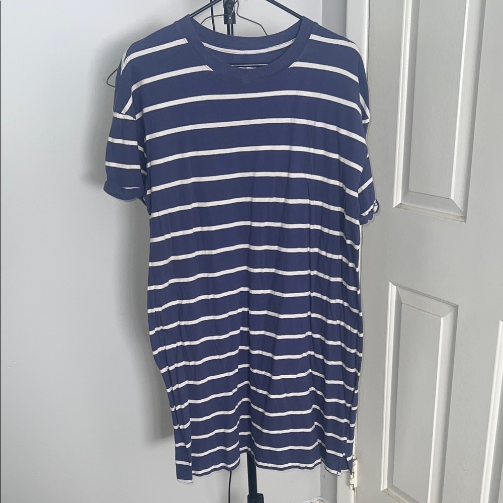 Time and Tru Navy and White Striped Tee